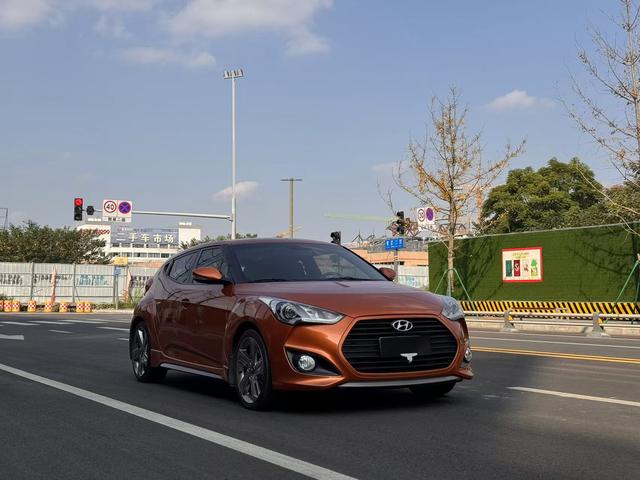 Hyundai Veloster