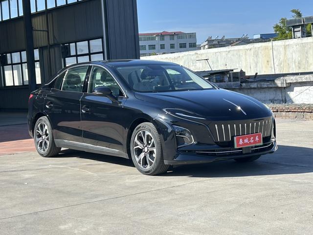 Hongqi E-QM5