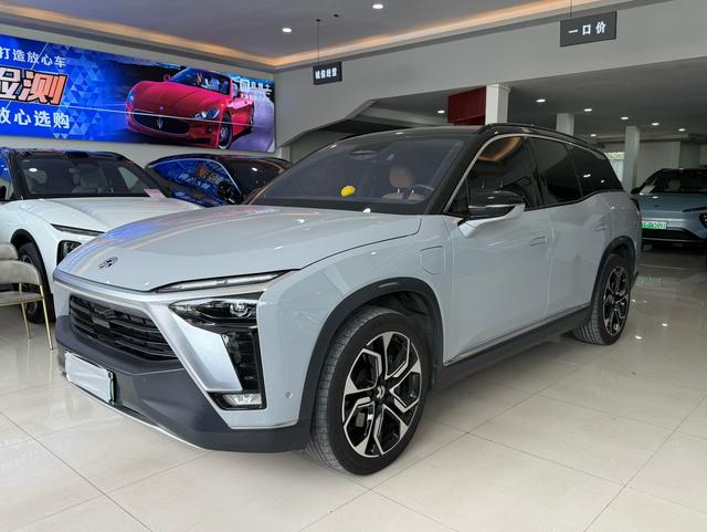 NIO ES8