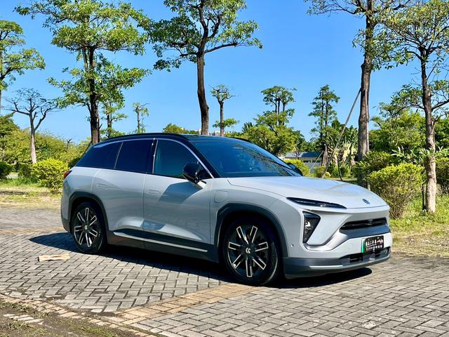 NIO ES6