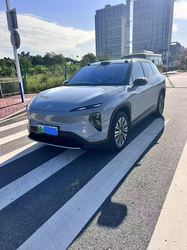 NIO ES6