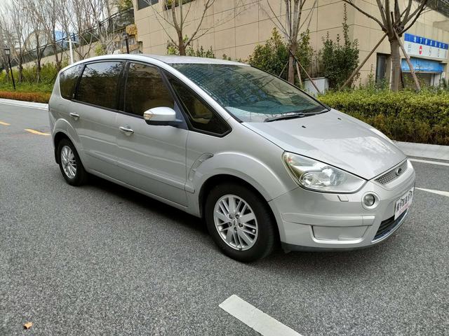 Ford Max