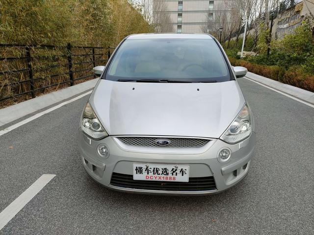 Ford Max