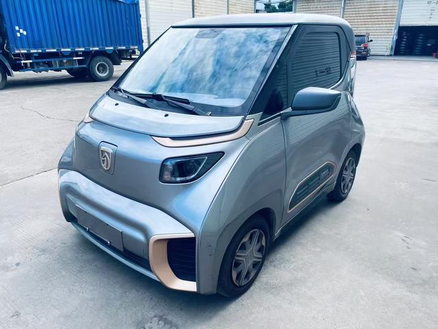 Baojun E200