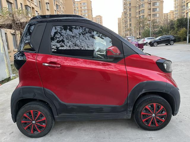 Baojun E100