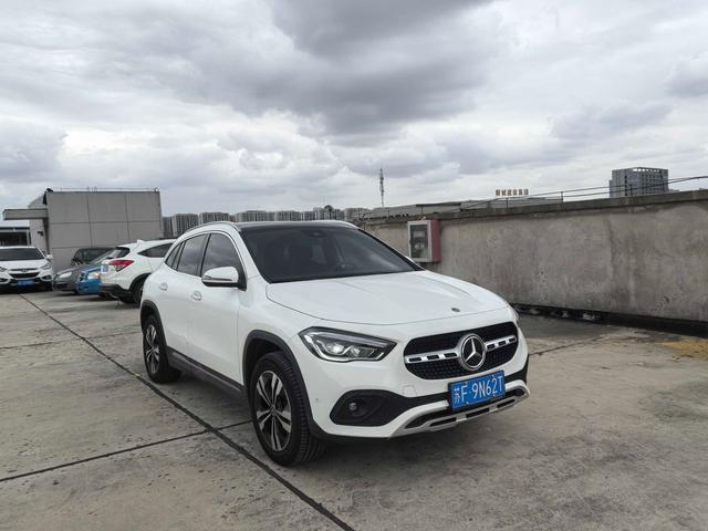 Mercedes-Benz GLA