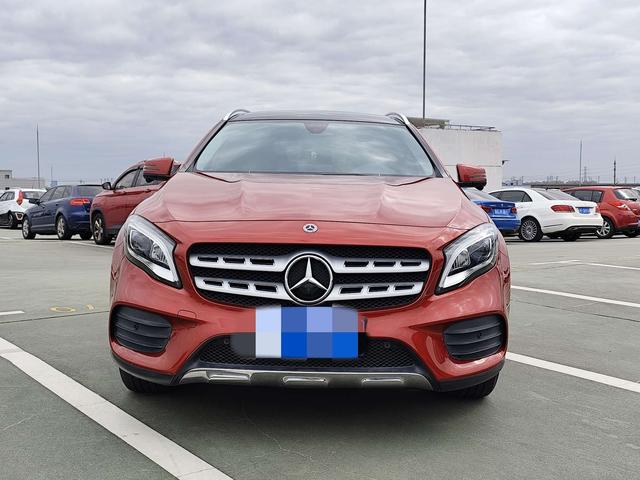 Mercedes-Benz GLA