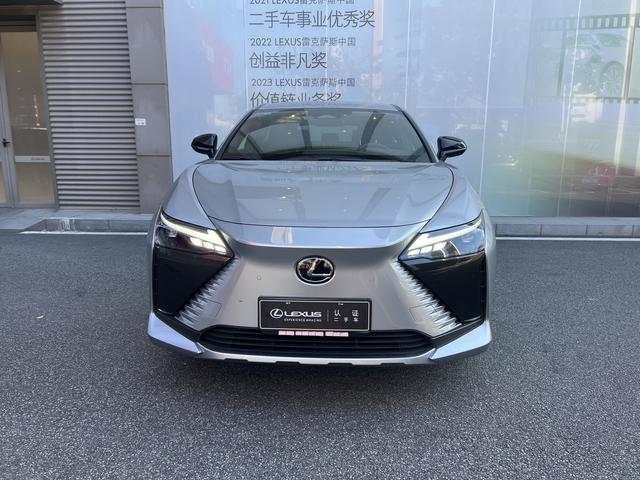 Lexus RZ