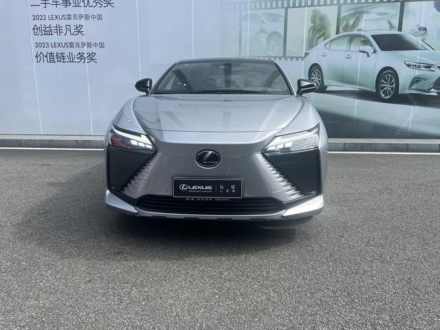 Lexus RZ