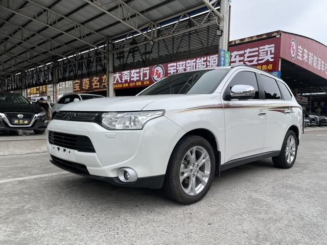 Mitsubishi Outlander (imported)