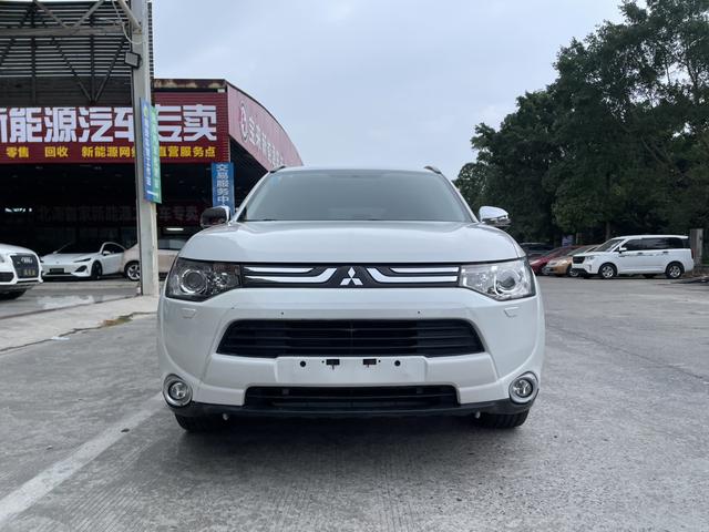 Mitsubishi Outlander (imported)