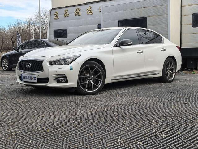 Infiniti Q50L