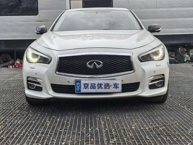 Infiniti Q50L