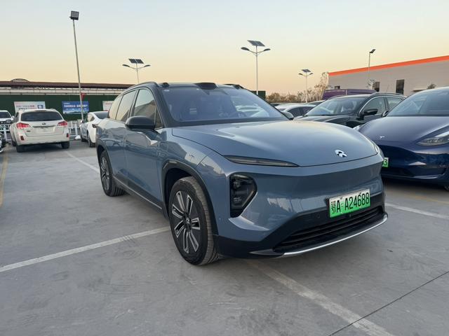 NIO ES7