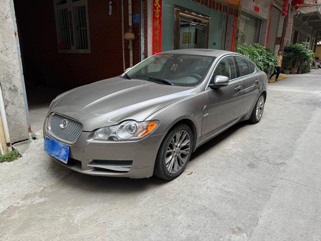 Jaguar XF