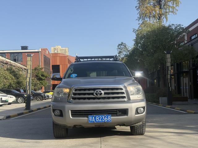 Toyota Sequoia