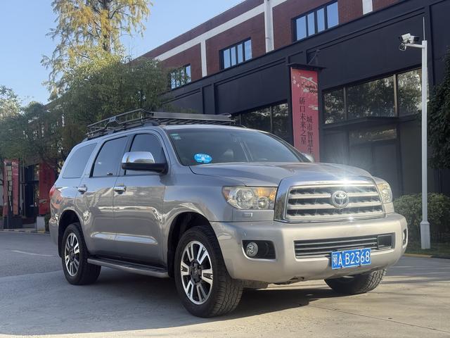 Toyota Sequoia