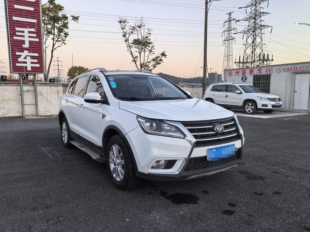 BAIC Magic S6