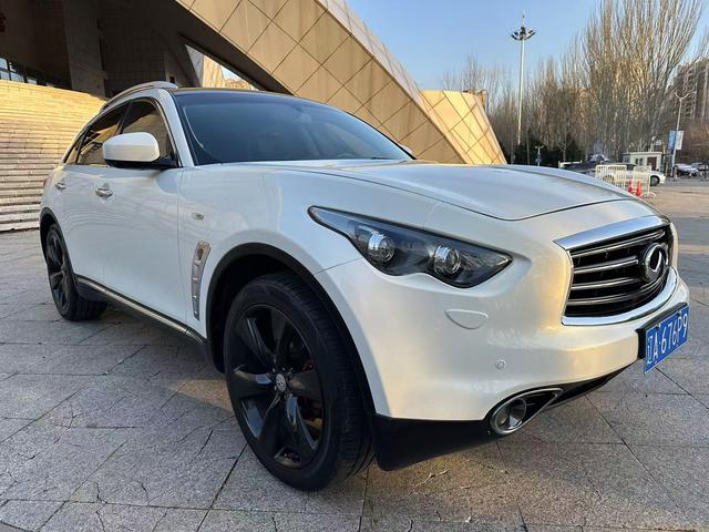 Infiniti FX