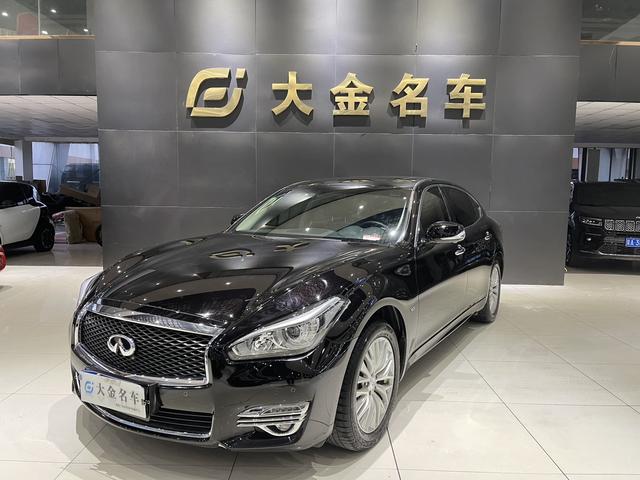 Infiniti Q70