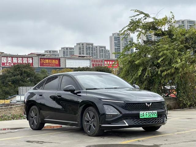 Wuling Starlight PHEV