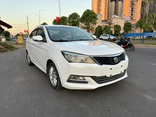 Changan Yuexiang V7