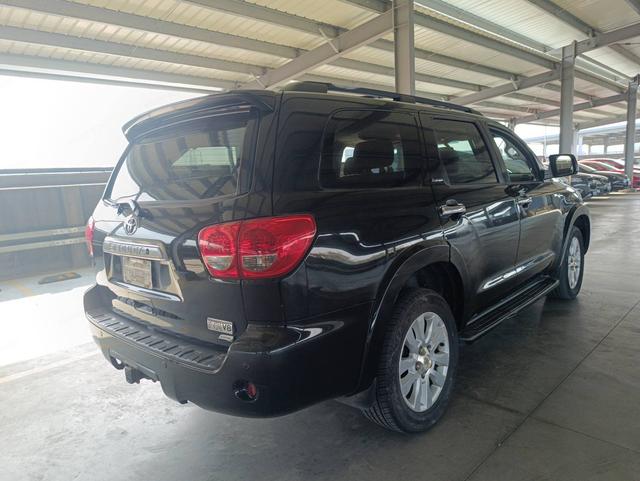 Toyota Sequoia