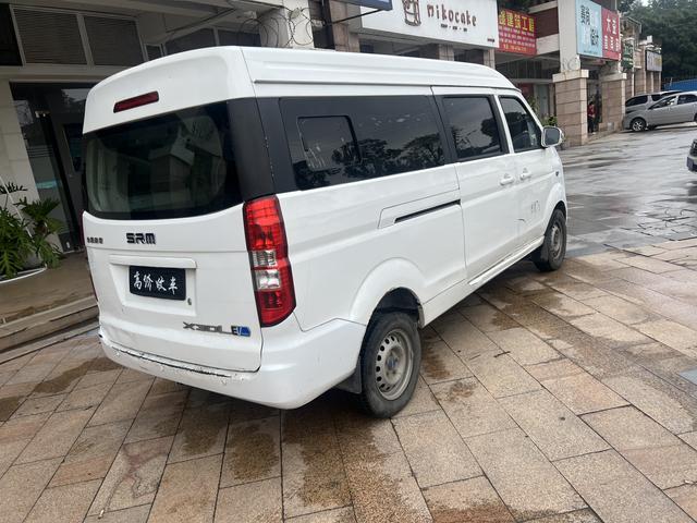 SRM Xinyuan Hiace EV