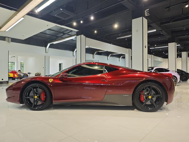 Ferrari 458