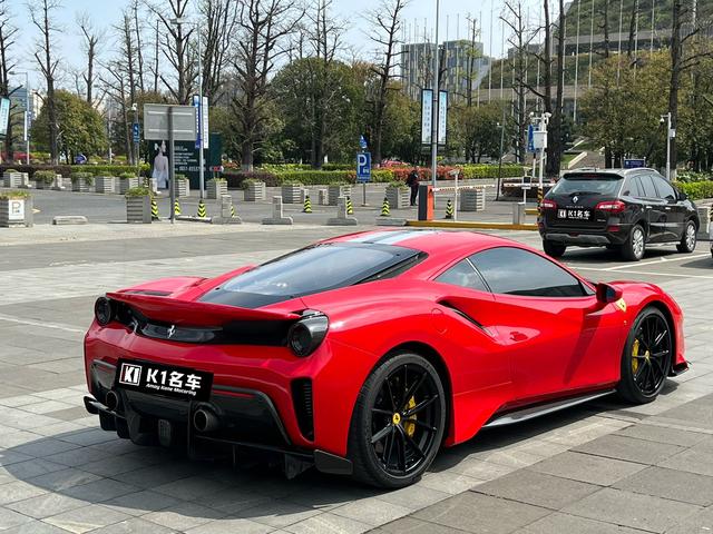 Ferrari 488