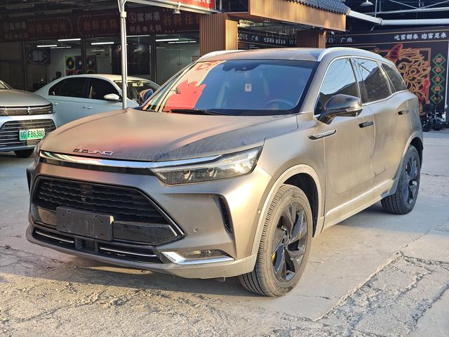 BAIC Beijing X7