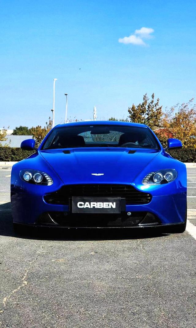 Aston Martin Vantage