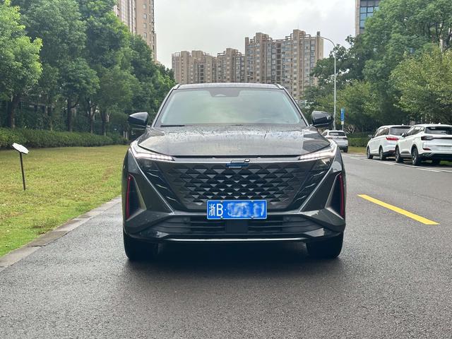 Oshan Changan Auchan Z6