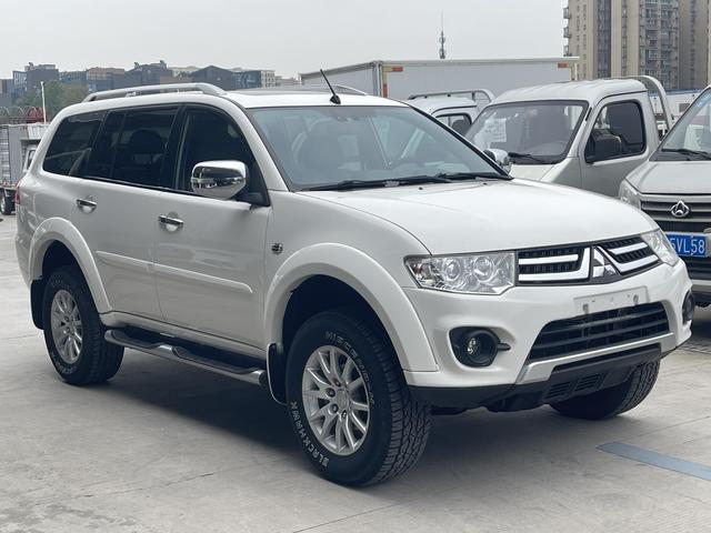 Mitsubishi Pajero Jinchang