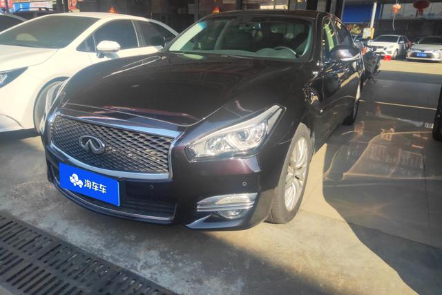 Infiniti Q70