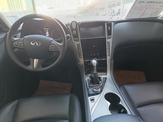 Infiniti Q50L