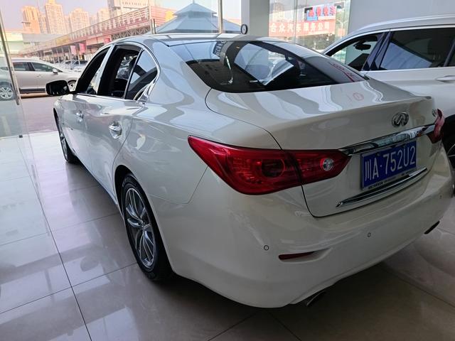 Infiniti Q50L