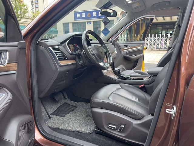 Roewe RX8