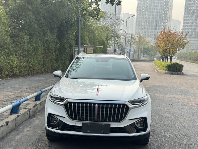 Hongqi HS5