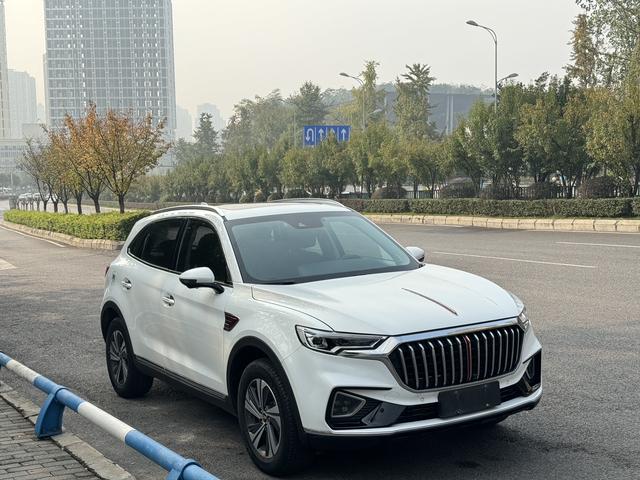 Hongqi HS5