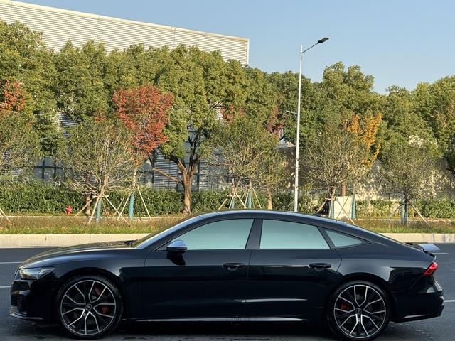 Audi S7