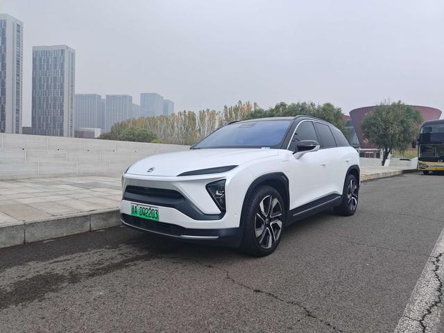 NIO ES6