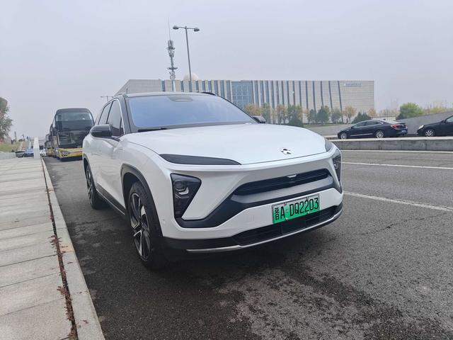 NIO ES6