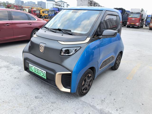 Baojun E200