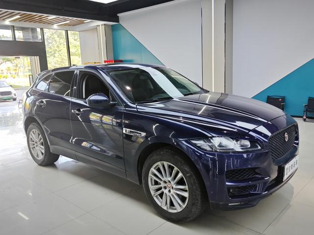 Jaguar F-PACE