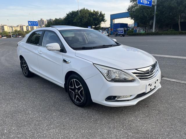 BYD G5