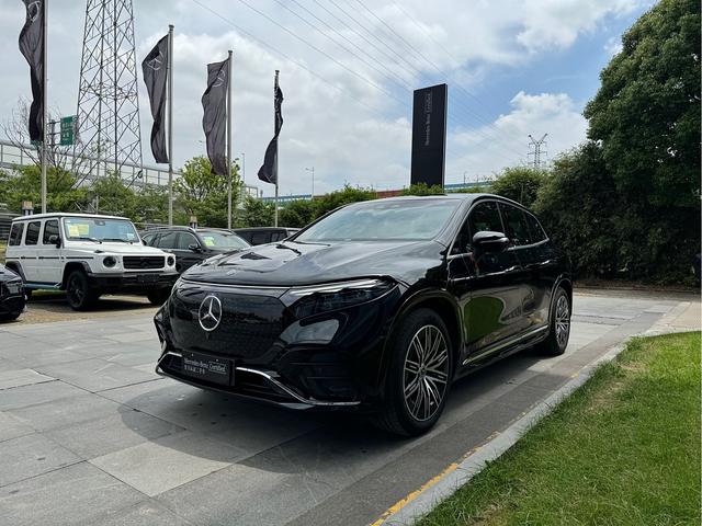 Mercedes-Benz EQS SUV