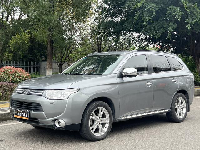 Mitsubishi Outlander (imported)