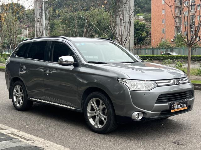 Mitsubishi Outlander (imported)