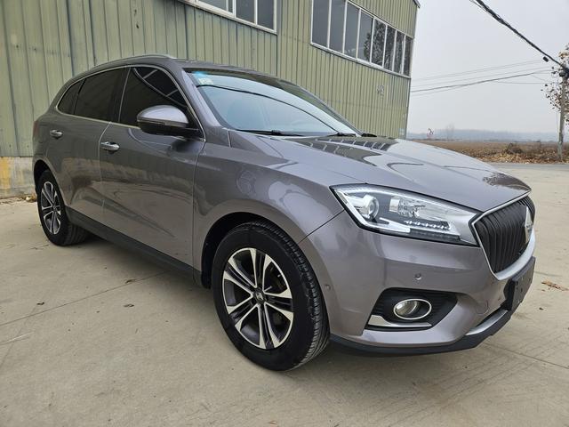 Borgward BX7